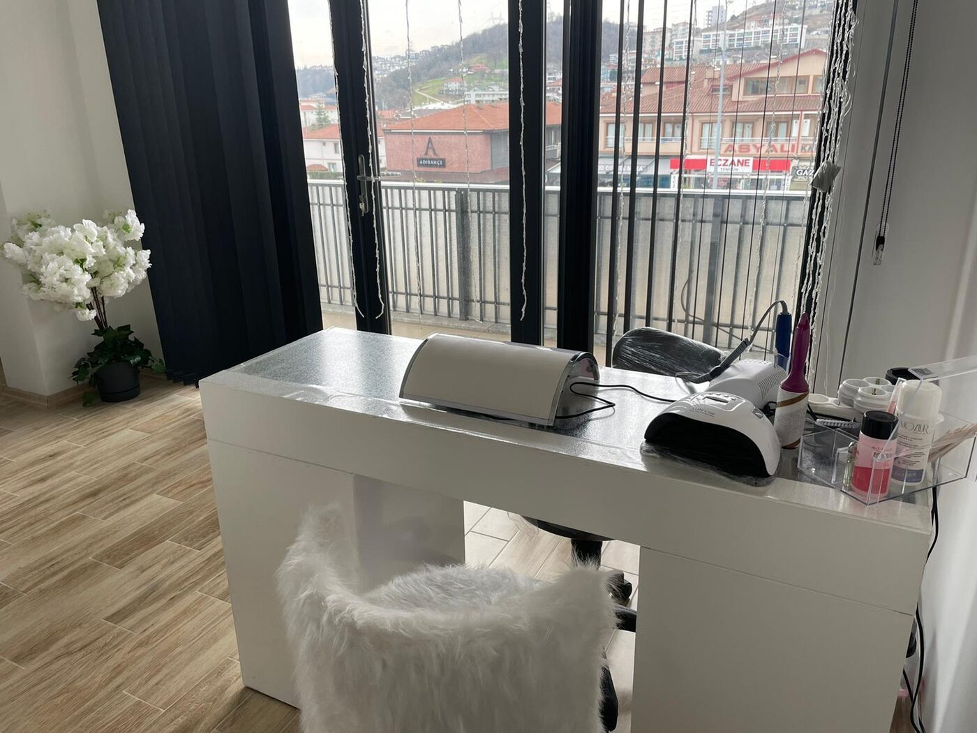 Ayss Beauty Center salonundan bir görünüm