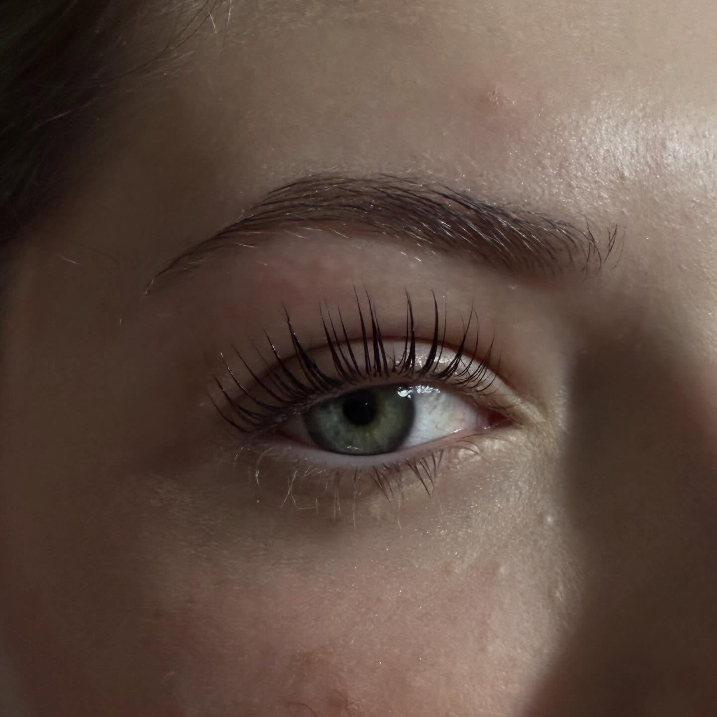 Kirpik Lifting 🌸🤍

İt’s just your glow ✨

#proteztırnaksakarya #kalıcıojesakarya #kalıcımakyajsakarya #microbladingsakarya #ciltbakımısakarya lazerepilasyonsakarya ipekkirpiksakarya kirpikliftingsakarya kaşlaminasyonu saçvitamini kaşvitaminisakarya keşfet 
saçsimülasyonu